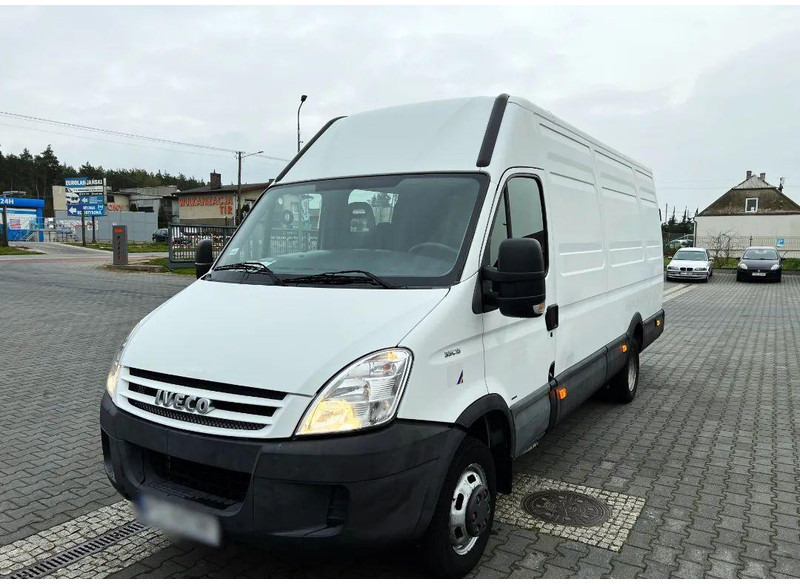 Iveco Daily 35C15 Furgon L4H2 Brygadówka 6-seater Doka Dubel Cabin - Furgoneta caja cerrada: foto 2 Iveco Daily 35C15 Furgon L4H2 Brygadówka 6-seater Doka Dubel Cabin - Furgoneta caja cerrada: foto 2