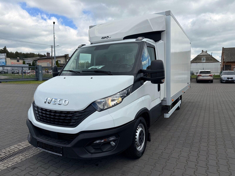 Iveco Daily 35S18 Kontener 4,5m Drzwi Tył Lift - Furgoneta frigorifica: foto 1 Iveco Daily 35S18 Kontener 4,5m Drzwi Tył Lift - Furgoneta frigorifica: foto 1
