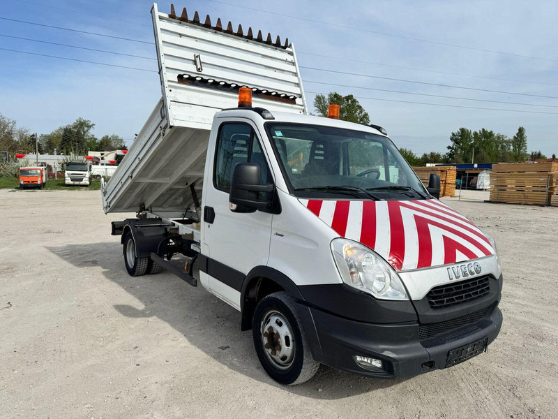 Iveco Daily 40 C 15 - Tipper - Furgoneta basculante: foto 3 Iveco Daily 40 C 15 - Tipper - Furgoneta basculante: foto 3