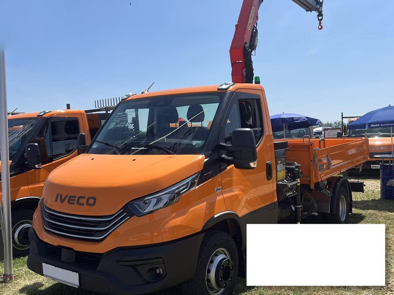 Iveco Daily 70C18H - Flatbed+crane - Camión caja abierta, Camión grúa: foto 1 Iveco Daily 70C18H - Flatbed+crane - Camión caja abierta, Camión grúa: foto 1
