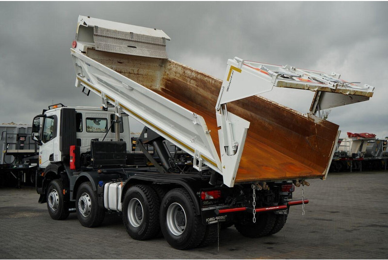 Iveco X-WAY 480 / 8X4 / WYWROTKA DWUSTRONNA / HYDROBURTA / HYDROKLAPA - Camión volquete: foto 4 Iveco X-WAY 480 / 8X4 / WYWROTKA DWUSTRONNA / HYDROBURTA / HYDROKLAPA - Camión volquete: foto 4