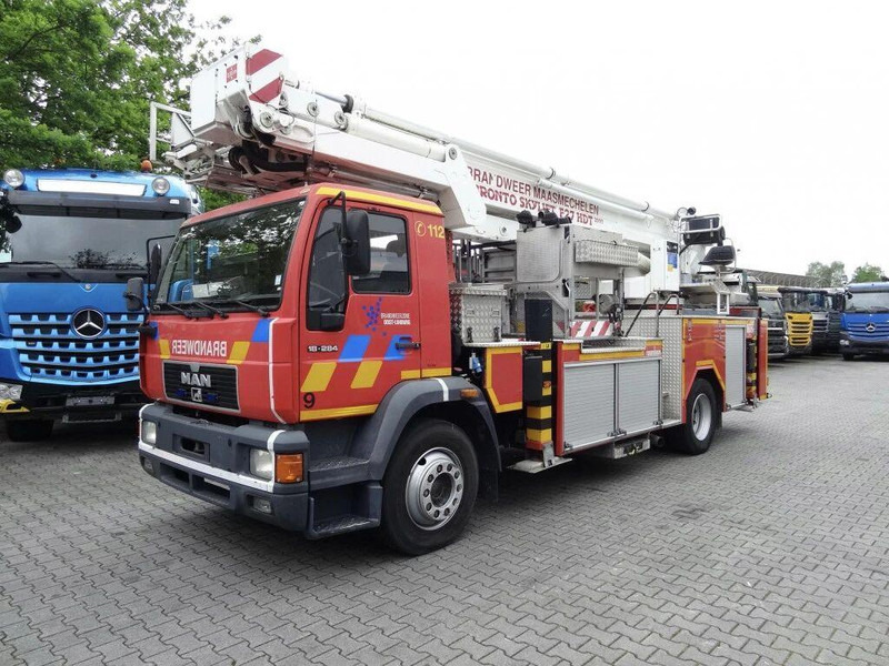 MAN 18.284 L2000 - Fire truck+ladder lift - Camión de bomberos: foto 1 MAN 18.284 L2000 - Fire truck+ladder lift - Camión de bomberos: foto 1