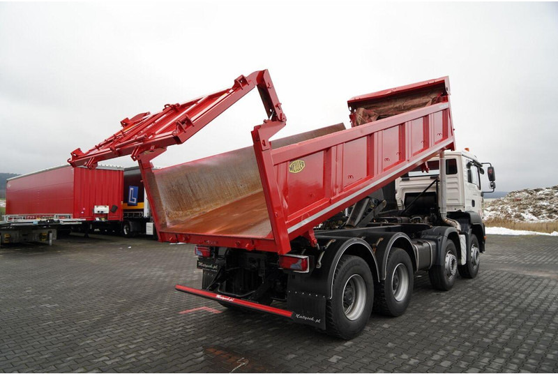 MAN TGA 35.400 / 8X4 / WYWROTKA 2 STR. / HYDROBURTA / HYDROKLAPA / M - Camión volquete: foto 4 MAN TGA 35.400 / 8X4 / WYWROTKA 2 STR. / HYDROBURTA / HYDROKLAPA / M - Camión volquete: foto 4