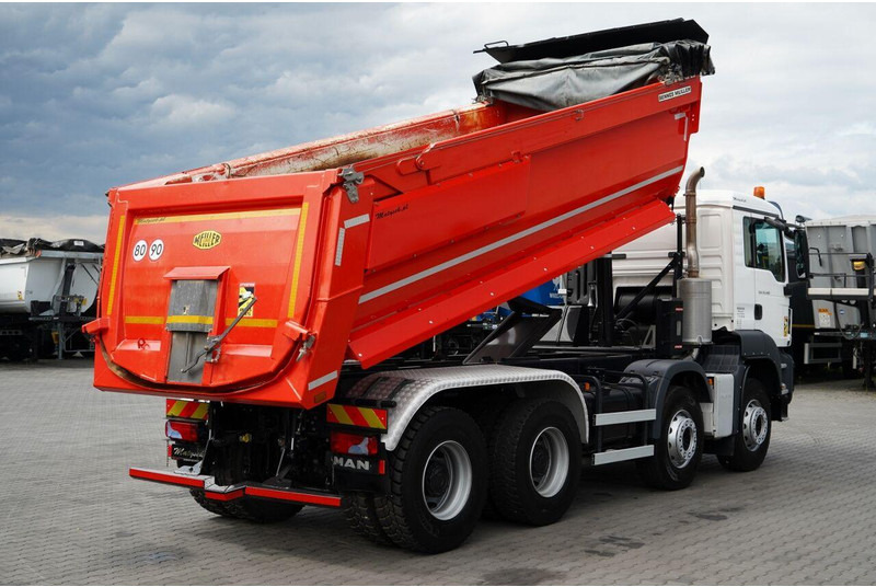 MAN TGS 35.460 / 8X4 / WYWROTKA TYLNOZSYPOWA / HYDROKLAPA / 2018 ROK - Camión volquete: foto 4 MAN TGS 35.460 / 8X4 / WYWROTKA TYLNOZSYPOWA / HYDROKLAPA / 2018 ROK - Camión volquete: foto 4