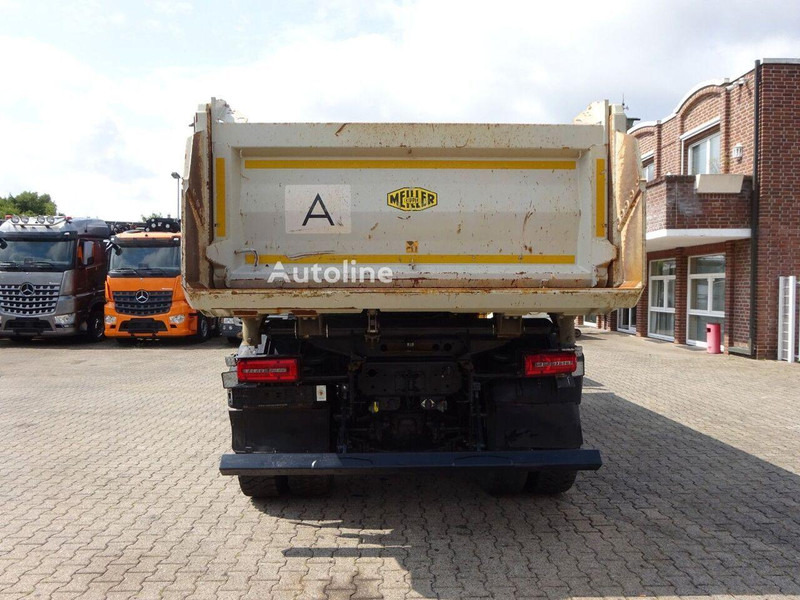 MAN TGS 35.470 - 3 way tipper 8x4 - Camión volquete: foto 3 MAN TGS 35.470 - 3 way tipper 8x4 - Camión volquete: foto 3