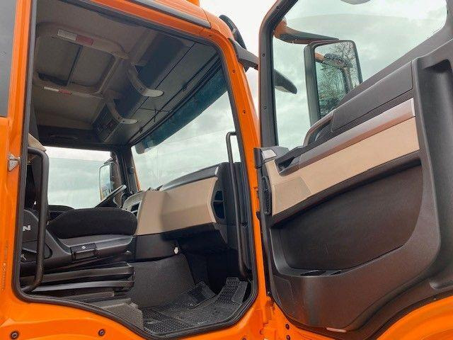 Arrendamiento de MAN TGS 41.500 8X4 EURO 6 Kipper Meiller MULDA MAN TGS 41.500 8X4 EURO 6 Kipper Meiller MULDA: foto 16 Arrendamiento de MAN TGS 41.500 8X4 EURO 6 Kipper Meiller MULDA MAN TGS 41.500 8X4 EURO 6 Kipper Meiller MULDA: foto 16