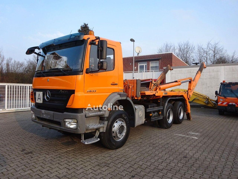 Mercedes-Benz 2633 Axor - Skip loader - Camión portacontenedor de cadenas: foto 3 Mercedes-Benz 2633 Axor - Skip loader - Camión portacontenedor de cadenas: foto 3