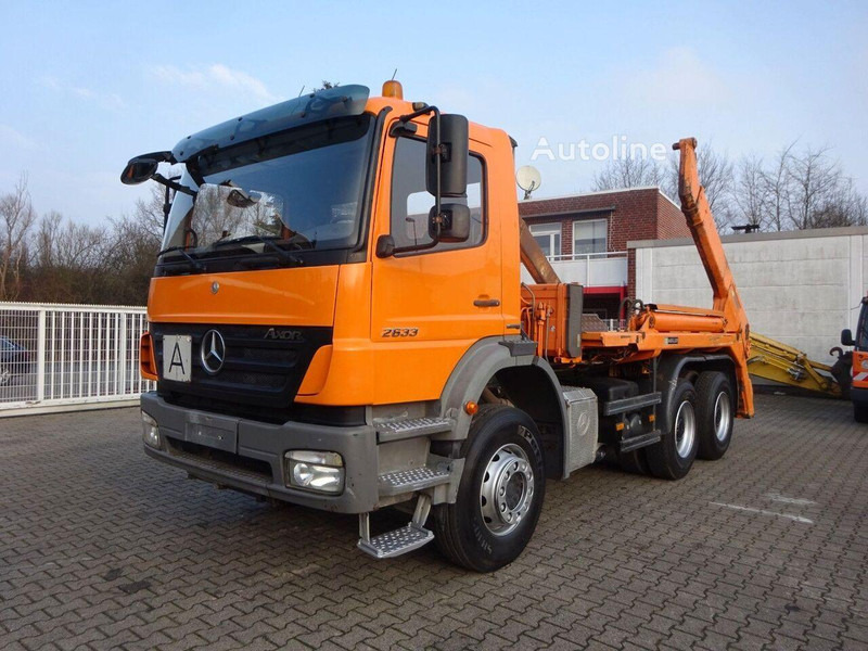 Mercedes-Benz 2633 Axor - Skip loader - Camión portacontenedor de cadenas: foto 2 Mercedes-Benz 2633 Axor - Skip loader - Camión portacontenedor de cadenas: foto 2