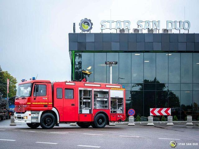 Mercedes-Benz ACTROS 1835 4x2 ZIEGLER FIRE BRIGADE - Camión de bomberos: foto 4 Mercedes-Benz ACTROS 1835 4x2 ZIEGLER FIRE BRIGADE - Camión de bomberos: foto 4