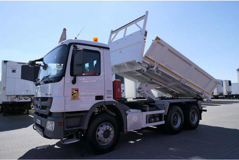 Mercedes-Benz ACTROS 2636 - Camión volquete: foto 2 Mercedes-Benz ACTROS 2636 - Camión volquete: foto 2