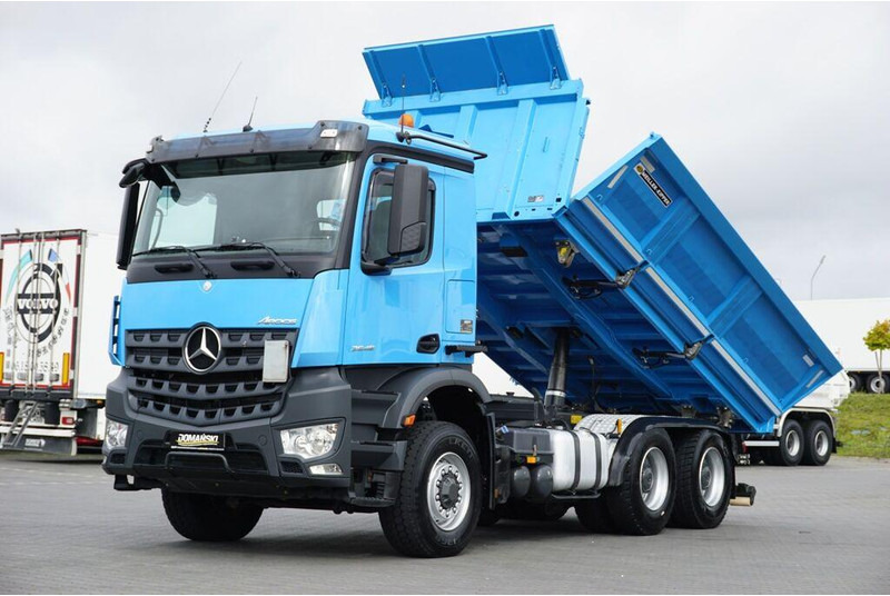 Mercedes-Benz AROCS / 2545 / E 6 / WYWROTKA / 6 X 6 / HYDROBURTA - Camión volquete: foto 1 Mercedes-Benz AROCS / 2545 / E 6 / WYWROTKA / 6 X 6 / HYDROBURTA - Camión volquete: foto 1