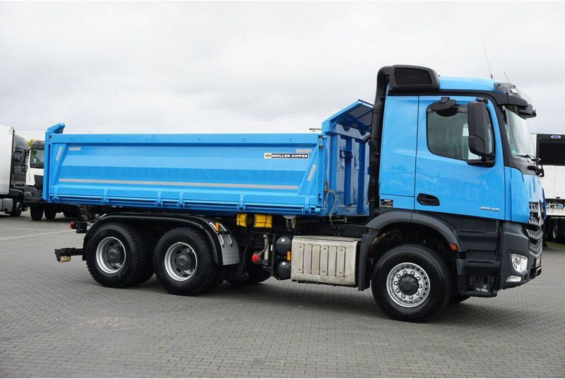 Mercedes-Benz AROCS / 2545 / E 6 / WYWROTKA / 6 X 6 / HYDROBURTA - Camión volquete: foto 4 Mercedes-Benz AROCS / 2545 / E 6 / WYWROTKA / 6 X 6 / HYDROBURTA - Camión volquete: foto 4