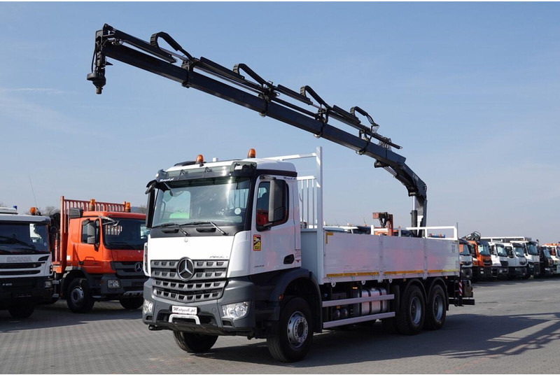 Mercedes-Benz AROCS 2643 / 6x4 / SKRZYNIOWY- 6,8 m / + HDS HIAB 144 wysów: 13 - Camión caja abierta, Camión grúa: foto 2 Mercedes-Benz AROCS 2643 / 6x4 / SKRZYNIOWY- 6,8 m / + HDS HIAB 144 wysów: 13 - Camión caja abierta, Camión grúa: foto 2