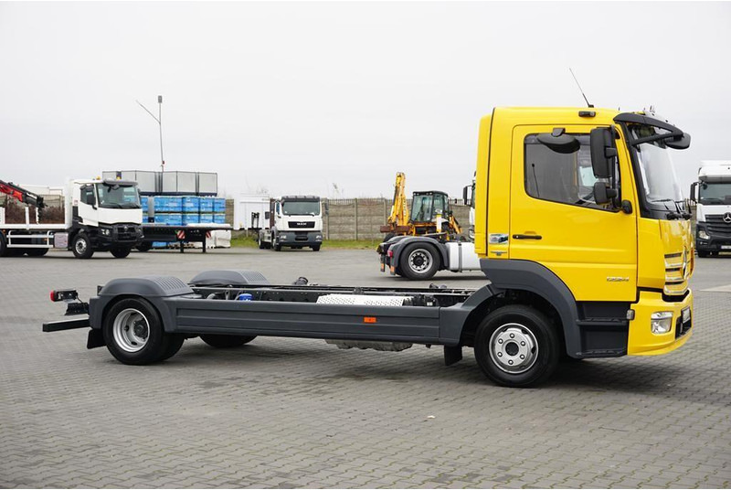 Mercedes-Benz ATEGO / 1224 / ACC / EURO 6 / PODWOZIE DO ZABUDOWY / DŁ. 4,8 M - Camión chasis: foto 4 Mercedes-Benz ATEGO / 1224 / ACC / EURO 6 / PODWOZIE DO ZABUDOWY / DŁ. 4,8 M - Camión chasis: foto 4