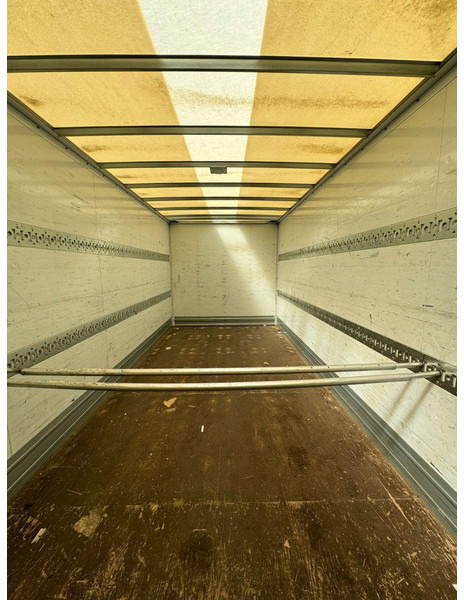 Camión caja cerrada Mercedes-Benz ATEGO 3 4x2 BM 967-1HD-EU6: foto 13