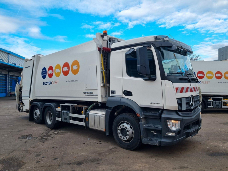Mercedes-Benz Actros 2536 6x2 Faun Powerpress 524 Garbage truck - Camión de basura: foto 1 Mercedes-Benz Actros 2536 6x2 Faun Powerpress 524 Garbage truck - Camión de basura: foto 1