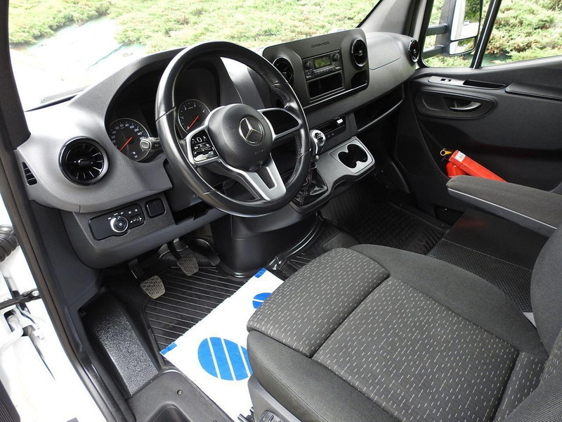 Mercedes-Benz SPRINTER 316 PLANDEKA 10 PALET WEBASTO KLIMATYZACJA TEMPOMAT 16 - Camión caja cerrada: foto 2 Mercedes-Benz SPRINTER 316 PLANDEKA 10 PALET WEBASTO KLIMATYZACJA TEMPOMAT 16 - Camión caja cerrada: foto 2