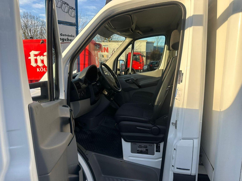Mercedes-Benz Sprinter 516 CDI Koffer - Camión caja cerrada: foto 5 Mercedes-Benz Sprinter 516 CDI Koffer - Camión caja cerrada: foto 5