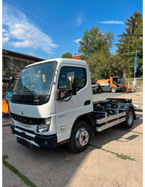 Mitsubishi Fuso Canter 6S15 - Camión multibasculante: foto 1 Mitsubishi Fuso Canter 6S15 - Camión multibasculante: foto 1