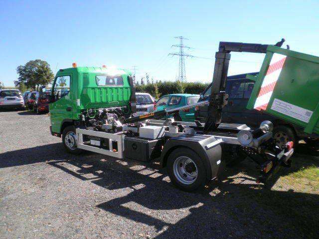 Mitsubishi Fuso Canter 7C15 - Camión multibasculante: foto 3 Mitsubishi Fuso Canter 7C15 - Camión multibasculante: foto 3