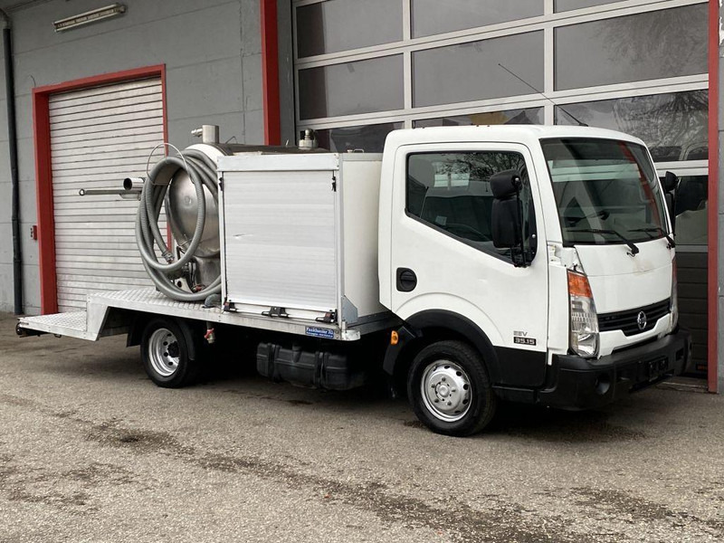Nissan Cabstar 35.15 Vacuum truck - Limpieza de alcantarillado: foto 2 Nissan Cabstar 35.15 Vacuum truck - Limpieza de alcantarillado: foto 2