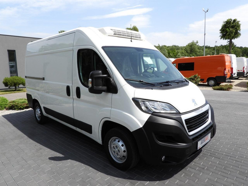 Peugeot BOXER FURGON CHŁODNIA -10*C TEMPOMAT KLIMATYZACJA 130KM [ G23 - Furgoneta frigorifica: foto 4 Peugeot BOXER FURGON CHŁODNIA -10*C TEMPOMAT KLIMATYZACJA 130KM [ G23 - Furgoneta frigorifica: foto 4