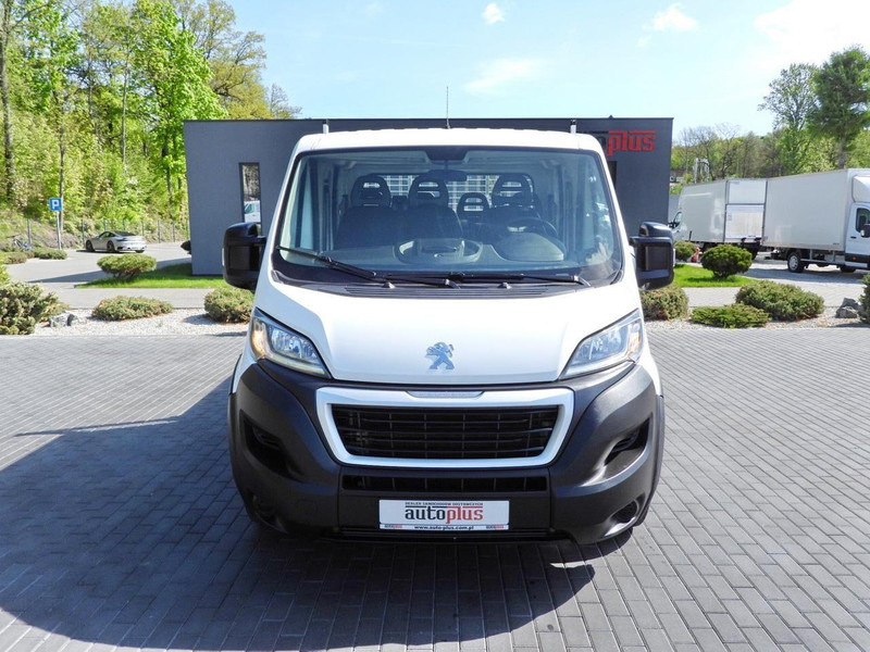Peugeot BOXER WYWROTKA PODWÓJNA KABINA DOKA 7 MIEJSC TEMPOMAT KLIMATYZA - Camión volquete: foto 5 Peugeot BOXER WYWROTKA PODWÓJNA KABINA DOKA 7 MIEJSC TEMPOMAT KLIMATYZA - Camión volquete: foto 5