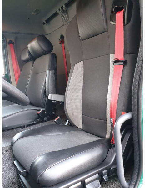 Arrendamiento de Renault D 12 DTI 5 240 12T MIDLUM CONTAINER+LIFT Renault D 12 DTI 5 240 12T MIDLUM CONTAINER+LIFT: foto 18 Arrendamiento de Renault D 12 DTI 5 240 12T MIDLUM CONTAINER+LIFT Renault D 12 DTI 5 240 12T MIDLUM CONTAINER+LIFT: foto 18