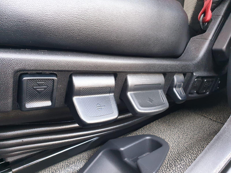 Arrendamiento de Renault D 12 DTI 5 240 12T MIDLUM CONTAINER+LIFT Renault D 12 DTI 5 240 12T MIDLUM CONTAINER+LIFT: foto 17 Arrendamiento de Renault D 12 DTI 5 240 12T MIDLUM CONTAINER+LIFT Renault D 12 DTI 5 240 12T MIDLUM CONTAINER+LIFT: foto 17