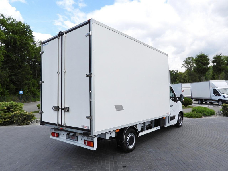 Renault MASTER  KONTENER 8 PALET TEMPOMAT LEDY KLIMATYZACJA  165KM [ 290 - Furgoneta caja cerrada: foto 3 Renault MASTER  KONTENER 8 PALET TEMPOMAT LEDY KLIMATYZACJA  165KM [ 290 - Furgoneta caja cerrada: foto 3