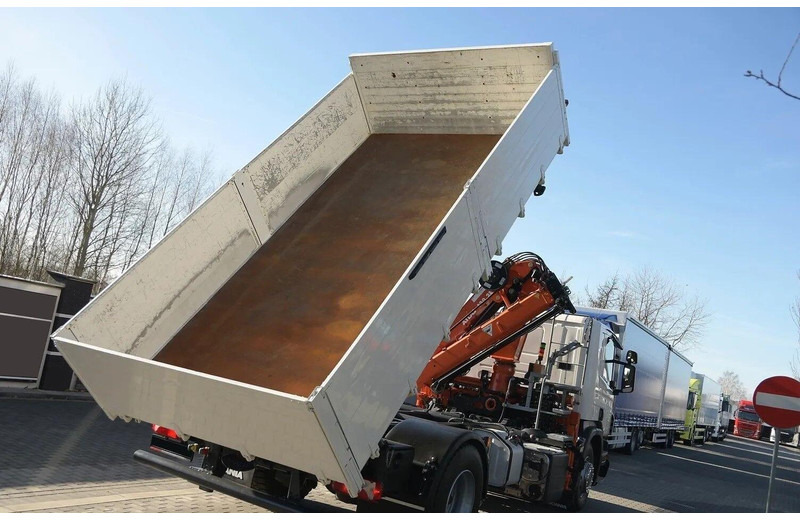 Arrendamiento de Scania P 250 - 3 way tipper + crane Scania P 250 - 3 way tipper + crane: foto 16
