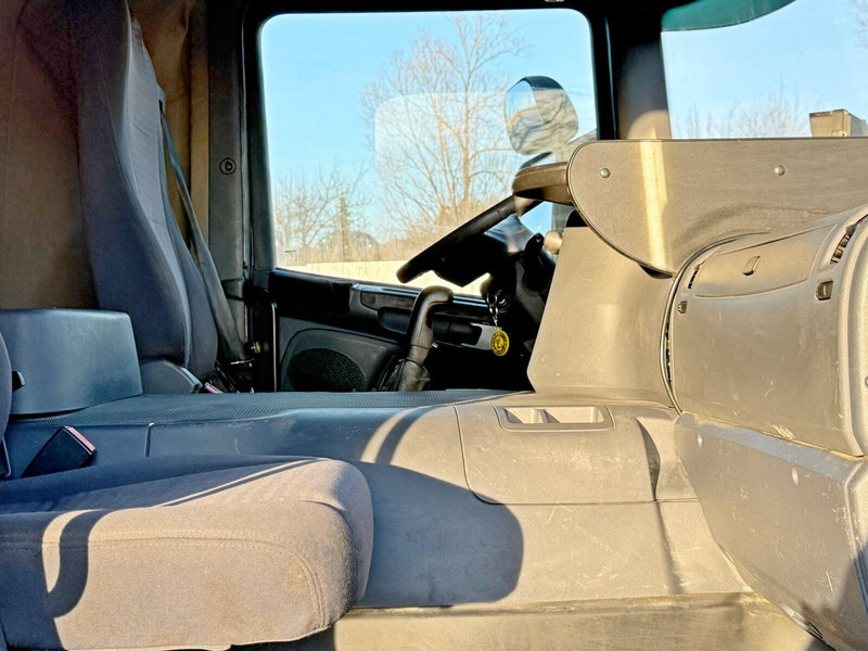 Camión volquete, Camión grúa Scania P 380: foto 10