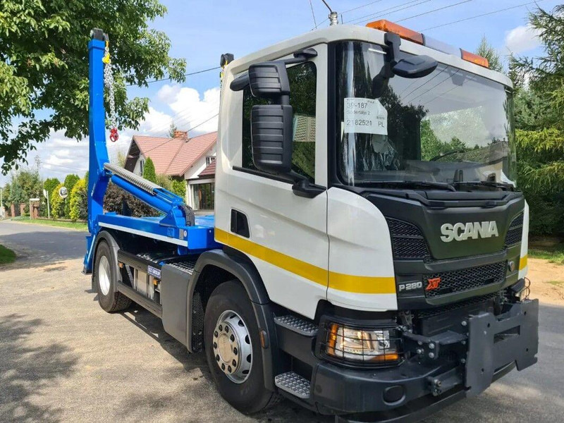 Scania P280 XT Skip Loader - Camión portacontenedor de cadenas: foto 3 Scania P280 XT Skip Loader - Camión portacontenedor de cadenas: foto 3