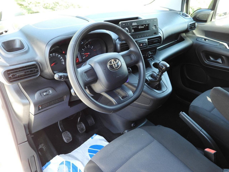 Toyota PROACE CITY FURGON CHŁODNIA -15*C ZASILANIE 230V TEMPOMAT KLIM - Furgoneta frigorifica: foto 2 Toyota PROACE CITY FURGON CHŁODNIA -15*C ZASILANIE 230V TEMPOMAT KLIM - Furgoneta frigorifica: foto 2