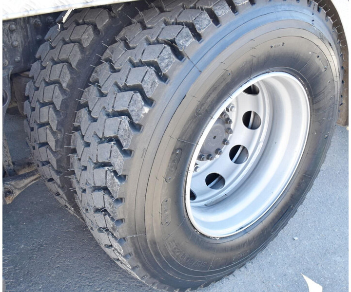 Camión multibasculante Volvo FM 410 * Abrollkipper * TOPZUSTAND / 6x4: foto 12 Camión multibasculante Volvo FM 410 * Abrollkipper * TOPZUSTAND / 6x4: foto 12