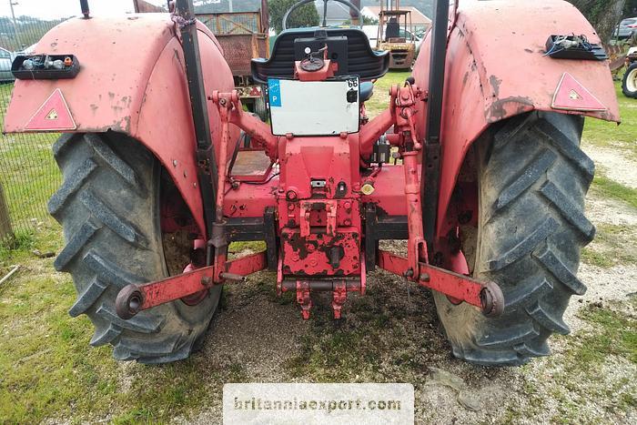 INTERNATIONAL 523 Farm Tractor | 2.9 diesel | 3 cylinder | - Tractor: foto 4 INTERNATIONAL 523 Farm Tractor | 2.9 diesel | 3 cylinder | - Tractor: foto 4