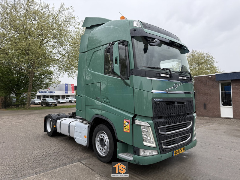 Volvo FH 460 - 2 TANKS - NL TOP TRUCK - HEBESATTEL - LIFTING FIFTH WHEEL - TUV 9/25 - Cabeza tractora: foto 3 Volvo FH 460 - 2 TANKS - NL TOP TRUCK - HEBESATTEL - LIFTING FIFTH WHEEL - TUV 9/25 - Cabeza tractora: foto 3