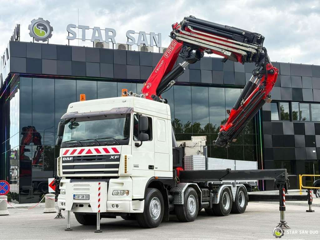 DAF XF 105.510 8x4 FASSI F800 XP Crane Fifth wheel - Cabeza tractora: foto 2 DAF XF 105.510 8x4 FASSI F800 XP Crane Fifth wheel - Cabeza tractora: foto 2
