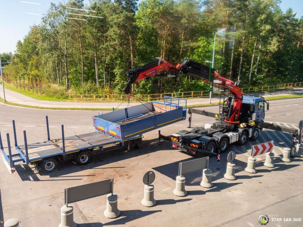 MAN TGA 35.440 8X6H PALFINGER 60002 Semi-trailer - Cabeza tractora: foto 4 MAN TGA 35.440 8X6H PALFINGER 60002 Semi-trailer - Cabeza tractora: foto 4