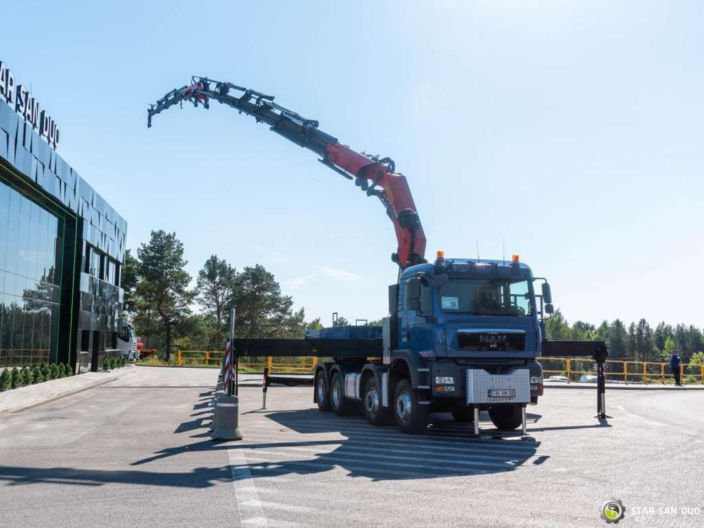 MAN TGA 35.440 8X6H PALFINGER 60002 Semi-trailer - Cabeza tractora: foto 2 MAN TGA 35.440 8X6H PALFINGER 60002 Semi-trailer - Cabeza tractora: foto 2