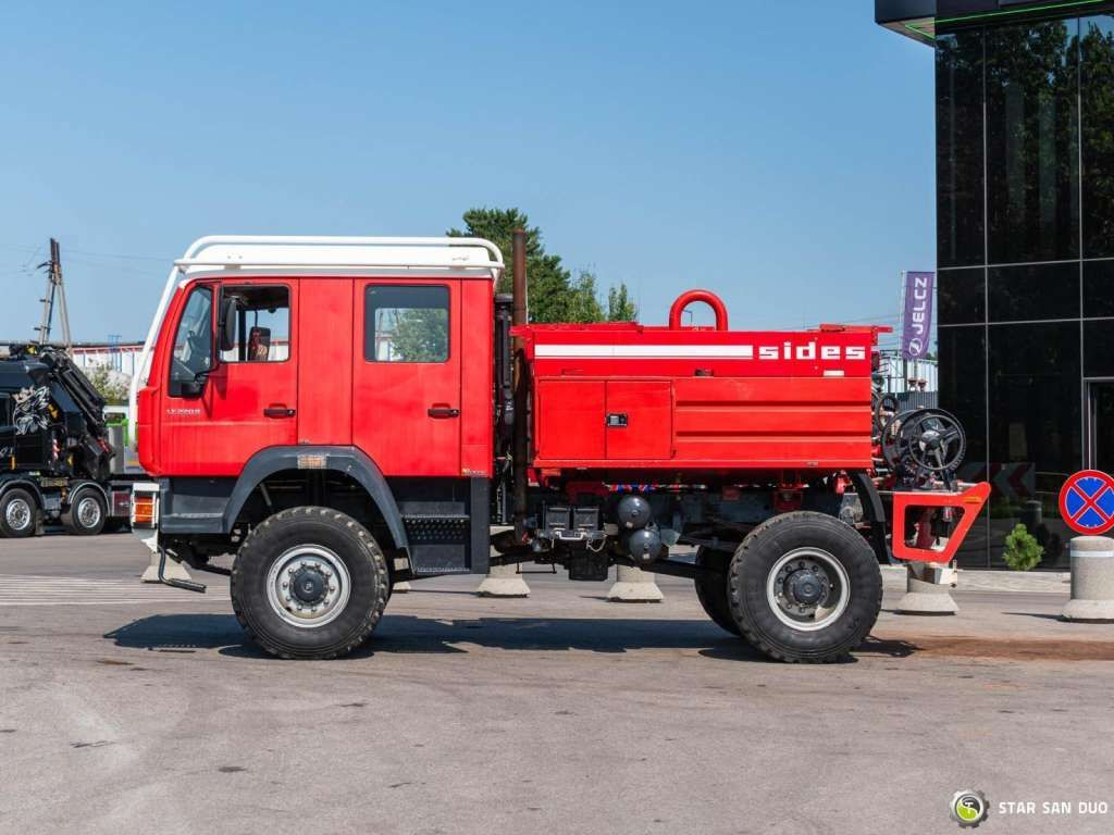 MAN LE220B 4x4 E Fire Truck Feuerwehr - Camión: foto 3 MAN LE220B 4x4 E Fire Truck Feuerwehr - Camión: foto 3