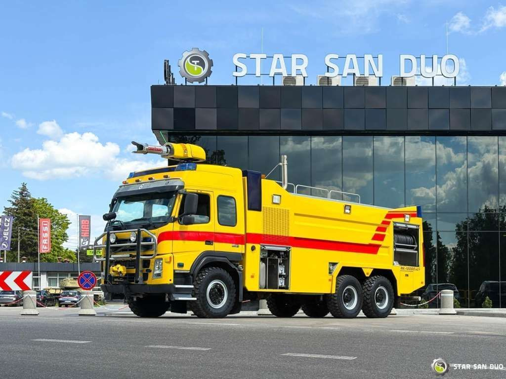 Volvo FM 460 6x6 Rosenbauer Fire Truck LSP Water Tank - Camión: foto 5 Volvo FM 460 6x6 Rosenbauer Fire Truck LSP Water Tank - Camión: foto 5