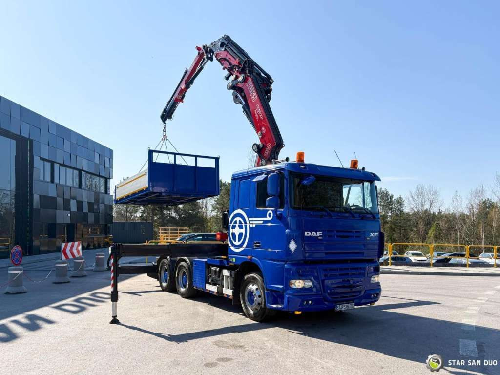 DAF XF 105.510 6x4 FASSI 450 FLY JIB Winch 5th - Camión grúa: foto 2 DAF XF 105.510 6x4 FASSI 450 FLY JIB Winch 5th - Camión grúa: foto 2