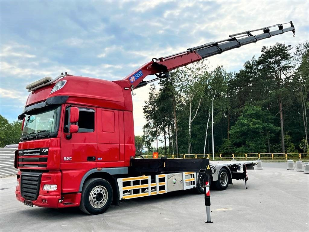 DAF XF 105 6x2 HMF 4020 EURO 5 KRAN CRANE . - Camión grúa: foto 1 DAF XF 105 6x2 HMF 4020 EURO 5 KRAN CRANE . - Camión grúa: foto 1