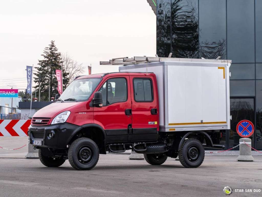 Iveco DAILY 4X4 OFFROAD CAMPER BOX DOKA Iveco DAILY 4X4 OFFROAD CAMPER BOX DOKA - Camión chasis: foto 5 Iveco DAILY 4X4 OFFROAD CAMPER BOX DOKA Iveco DAILY 4X4 OFFROAD CAMPER BOX DOKA - Camión chasis: foto 5