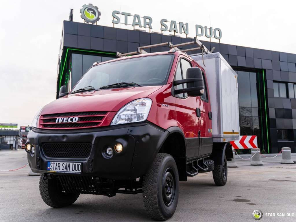 Iveco DAILY 4X4 OFFROAD CAMPER BOX DOKA Iveco DAILY 4X4 OFFROAD CAMPER BOX DOKA - Camión chasis: foto 4 Iveco DAILY 4X4 OFFROAD CAMPER BOX DOKA Iveco DAILY 4X4 OFFROAD CAMPER BOX DOKA - Camión chasis: foto 4