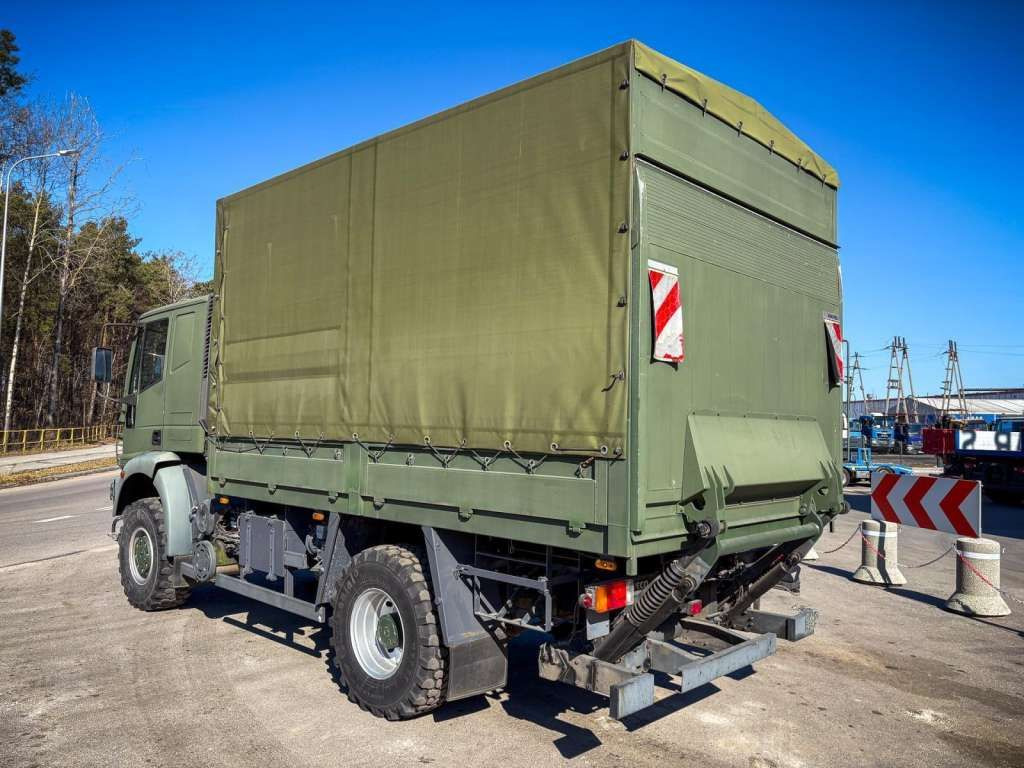 Iveco EUROCARGO 4x4 Offroad Camper Winde - Camión lona: foto 4 Iveco EUROCARGO 4x4 Offroad Camper Winde - Camión lona: foto 4
