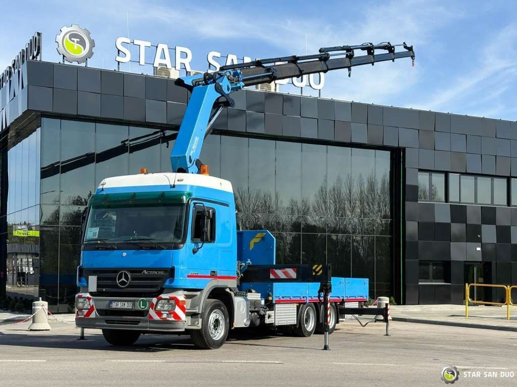 Mercedes-Benz  ACTROS 2646L 6x4 PALFINGER 36002 Euro 5 Winch - Camión grúa: foto 3 Mercedes-Benz  ACTROS 2646L 6x4 PALFINGER 36002 Euro 5 Winch - Camión grúa: foto 3