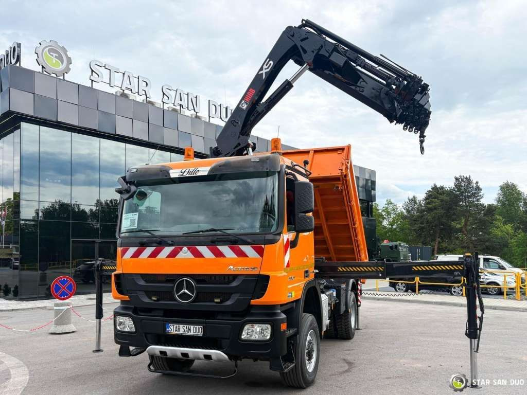 Mercedes-Benz Actros 1841 AK 4x4 Hiab 288E-7 Crane Kipper - Camión grúa: foto 4 Mercedes-Benz Actros 1841 AK 4x4 Hiab 288E-7 Crane Kipper - Camión grúa: foto 4