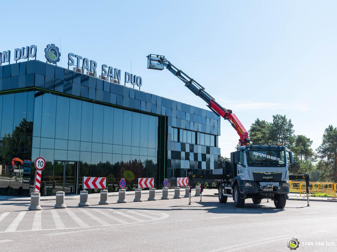 - Camión grúa: foto 2 - Camión grúa: foto 2